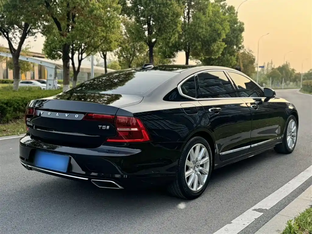 Volvo S90 2020 — фото 24