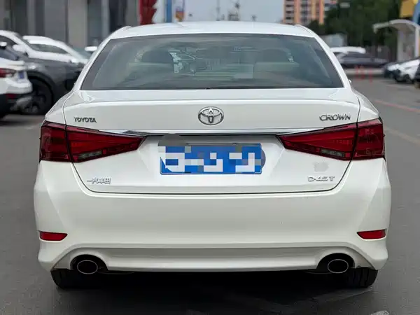 Toyota Crown 2018