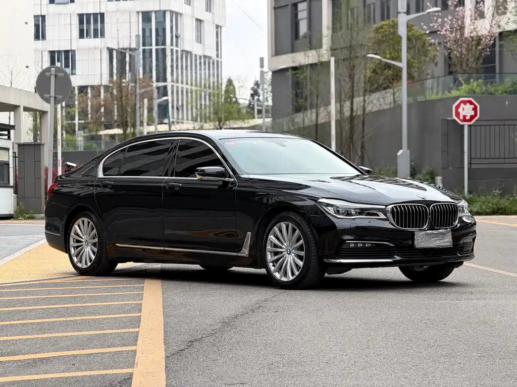 BMW 7 Series 2016 — фото 3