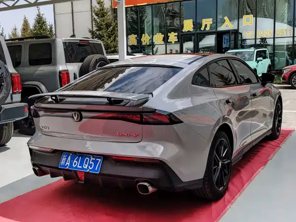 Changan UNI-V 2022