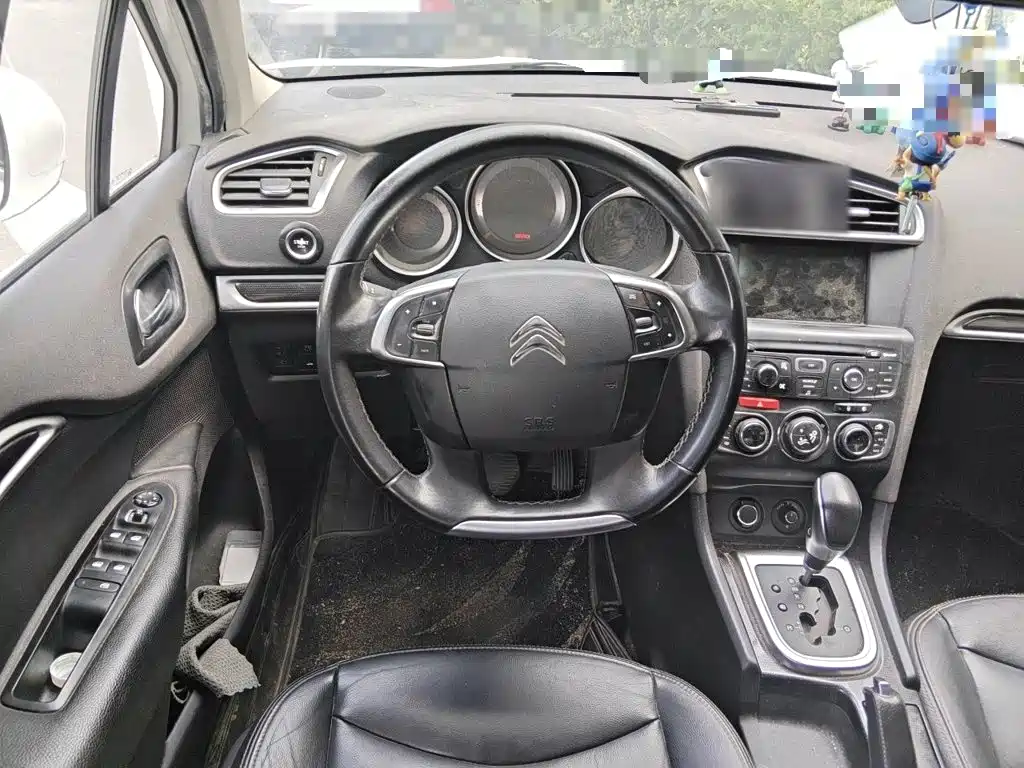 Citroën C4L 2016 — фото 11