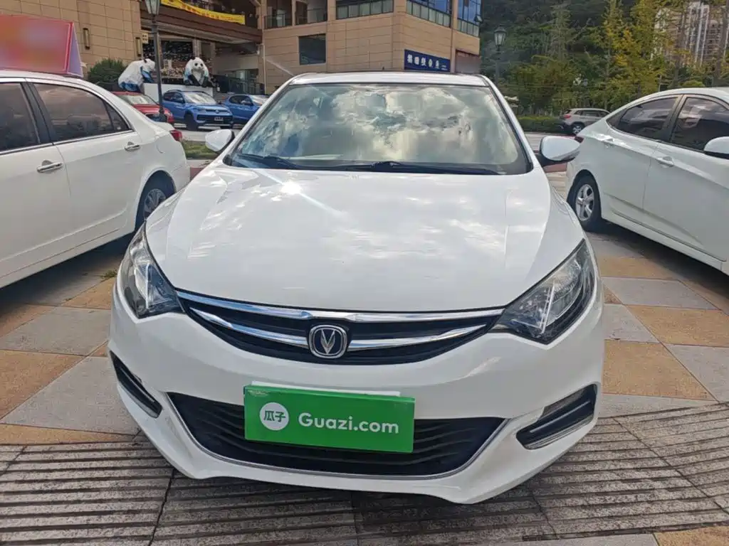 Changan Eado XT 2017 — фото 3