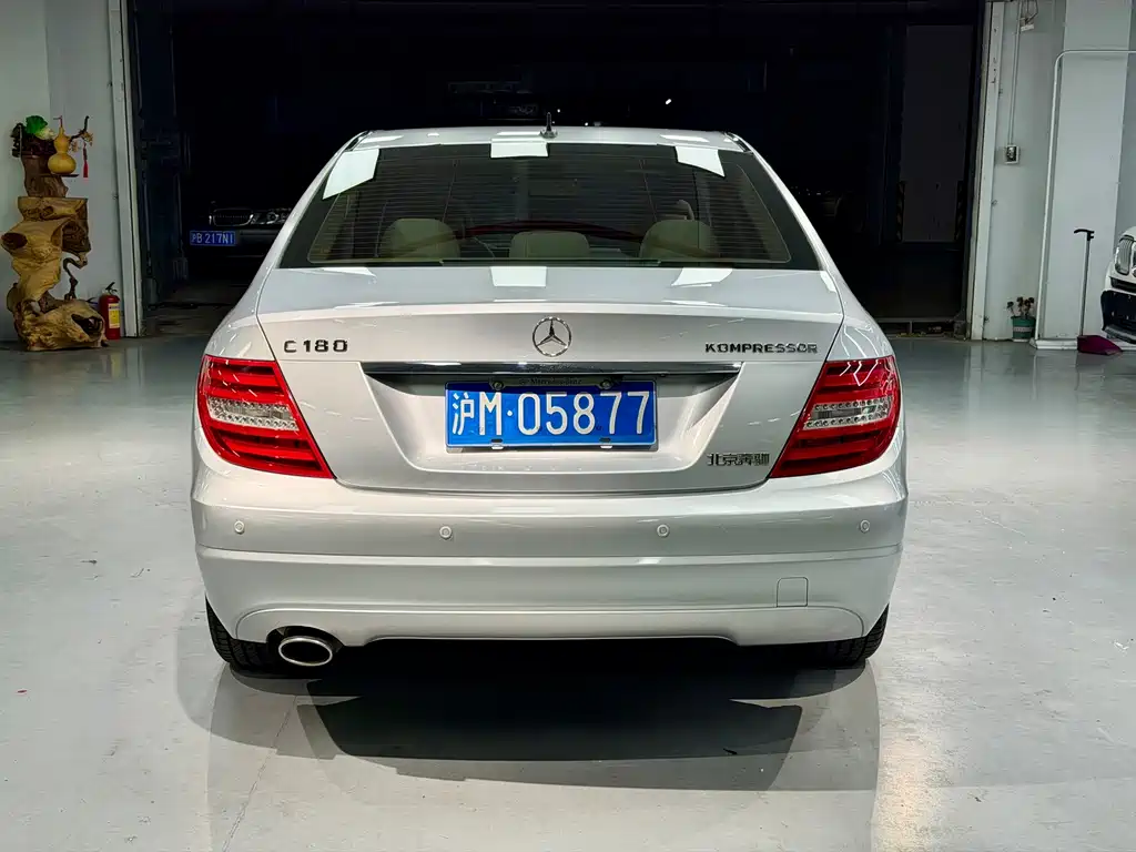 Mercedes-Benz C-Class 2011