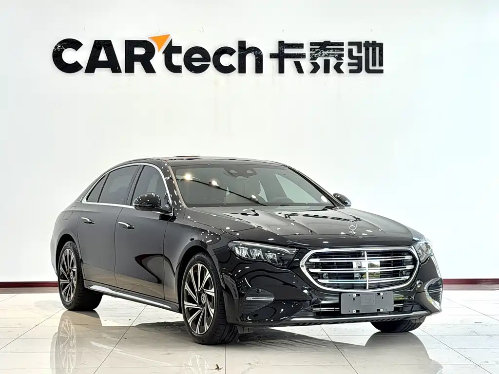 Mercedes-Benz E-Class 2025 — фото 3