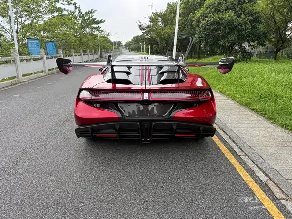 Yangwang U9 2025