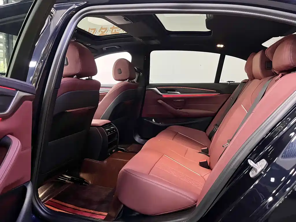 BMW 5 Series 2023