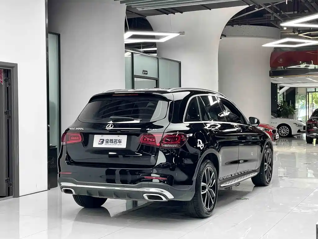 Mercedes-Benz GLC 2021 — фото 11