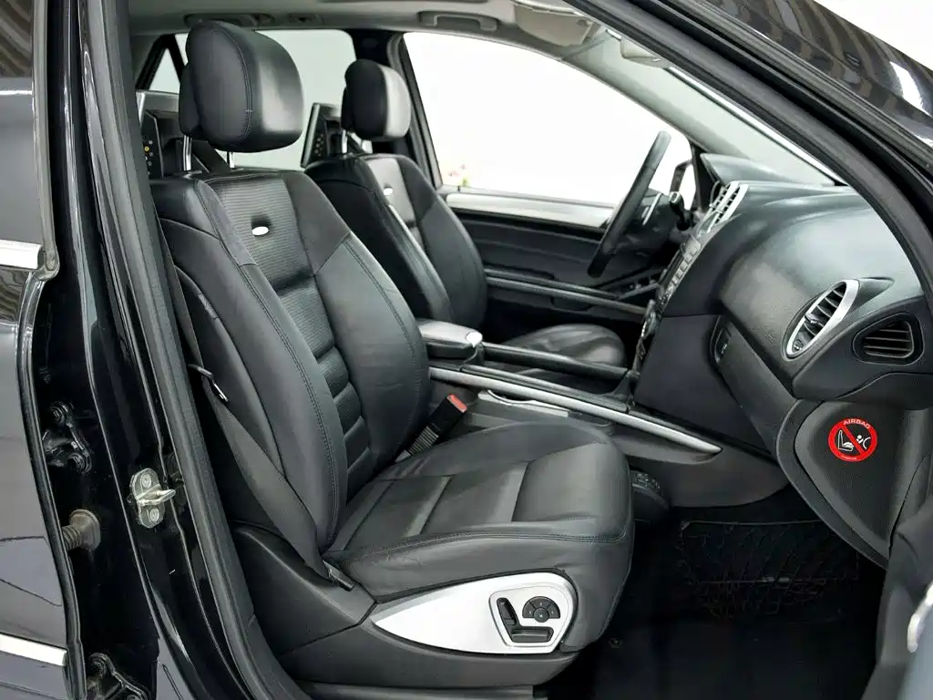 Mercedes-Benz M-Class AMG 2010 — фото 8
