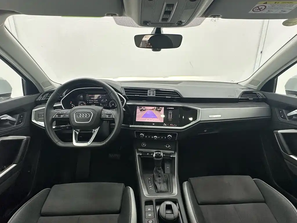 Audi Q3 2023 — фото 12