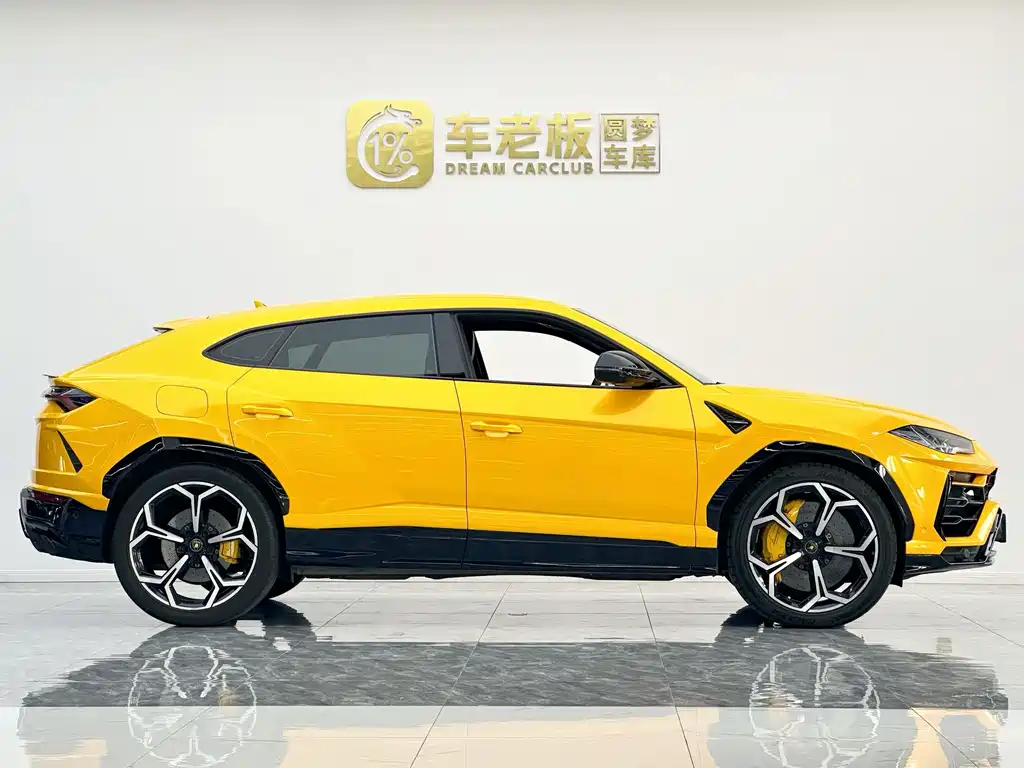 Lamborghini Urus 2023 — фото 7
