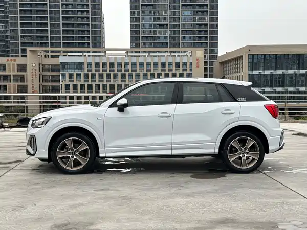 Audi Q2L 2022