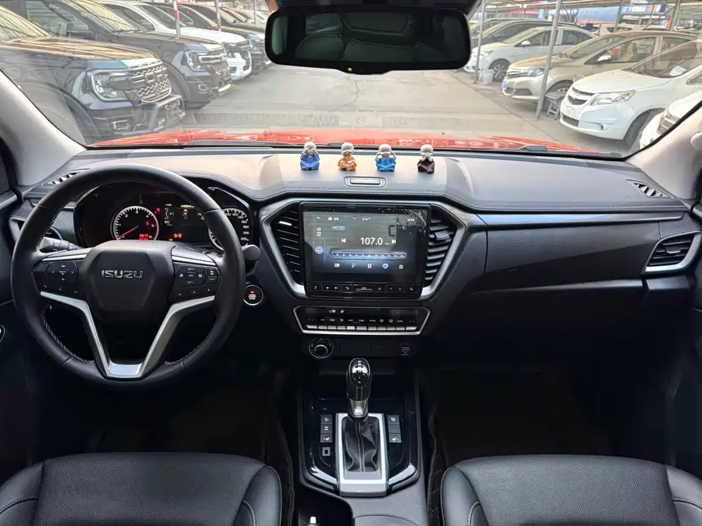 Isuzu D-MAX 2021 — фото 10