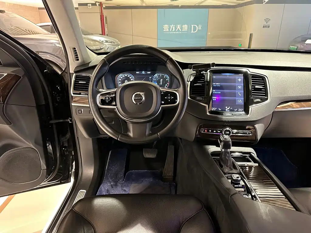 Volvo XC90 2016 — фото 10