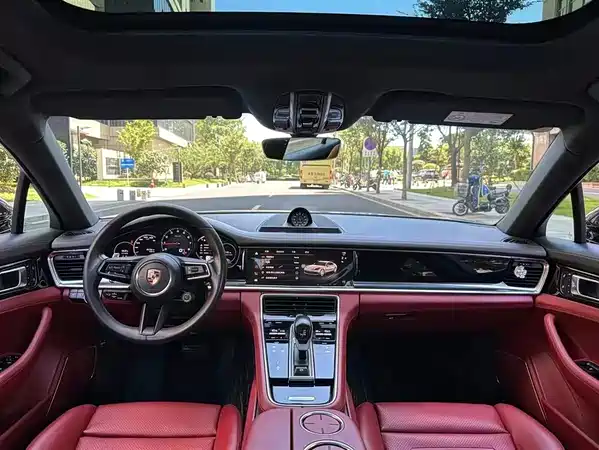 Porsche Panamera 2022