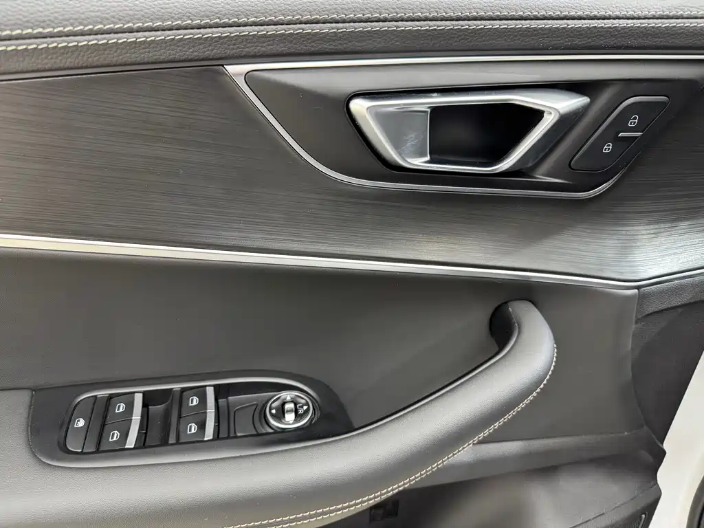 Chery Tiggo 8 2021 — фото 13