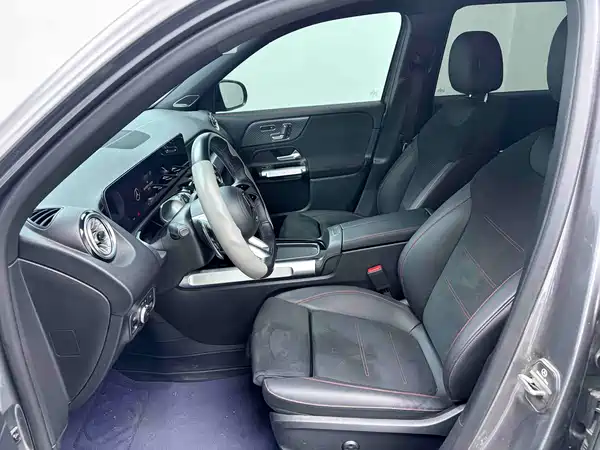 Mercedes-Benz GLB AMG 2024