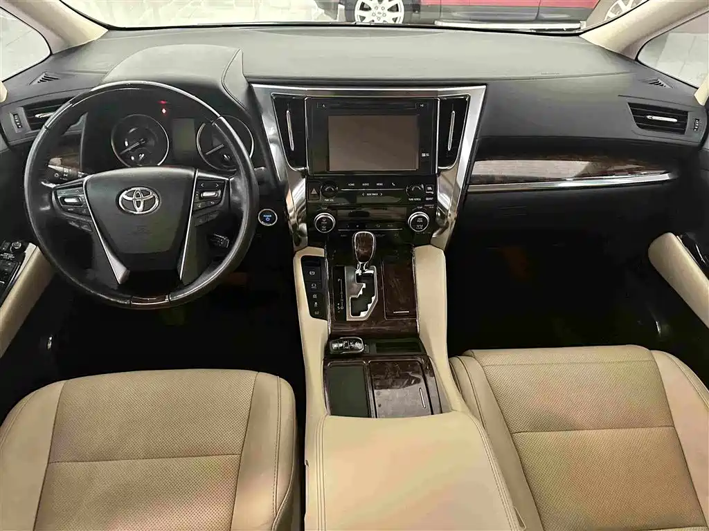 Toyota Alphard 2020 — фото 13