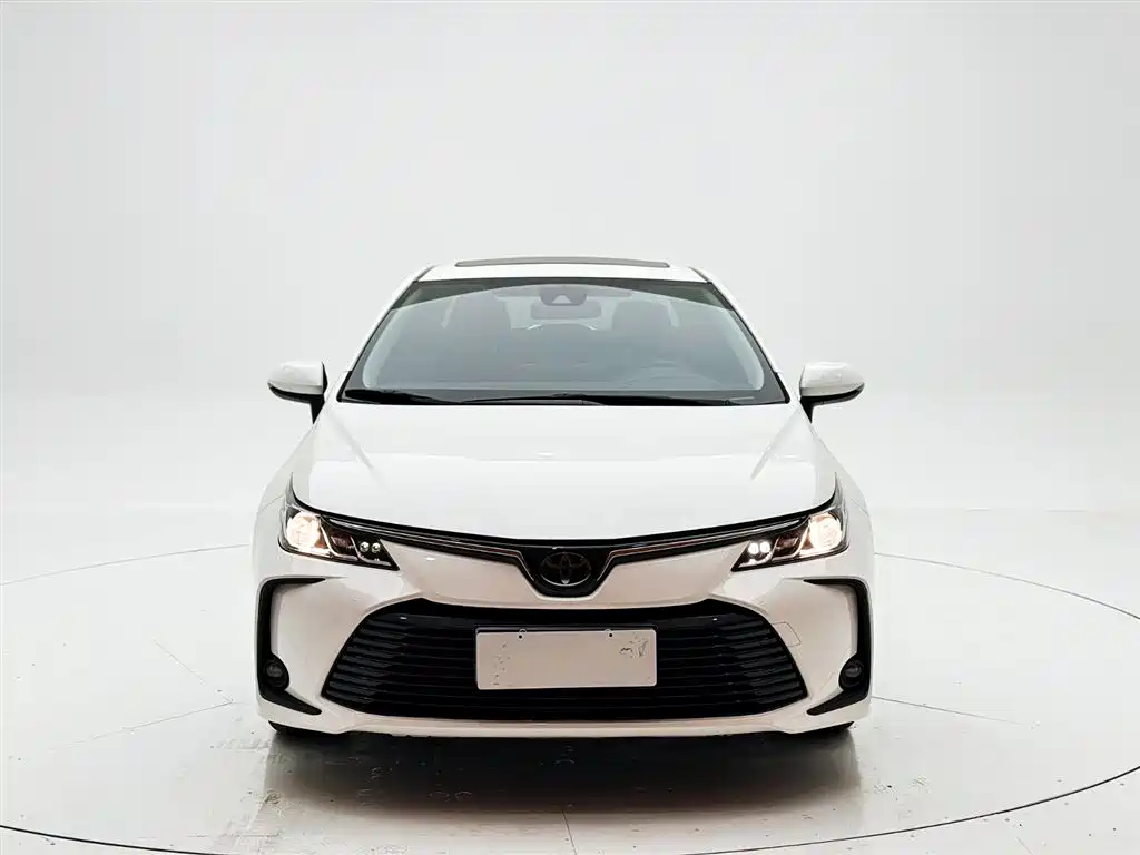 Toyota Corolla 2021 — фото 2