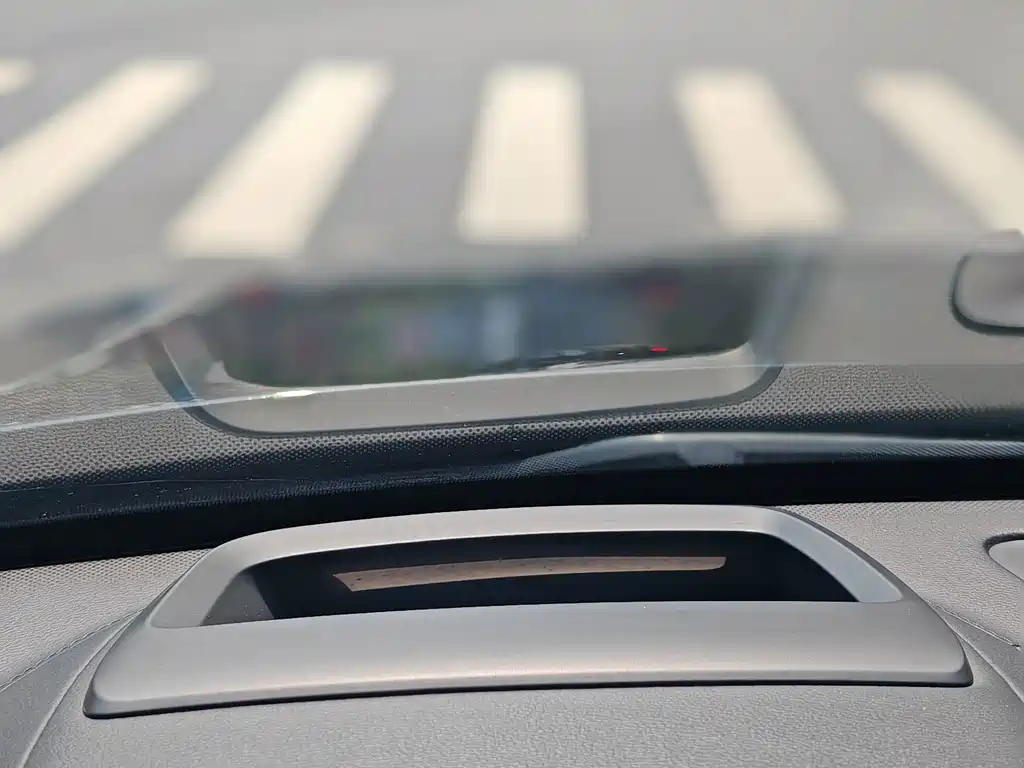 Volvo XC90 2017 — фото 18