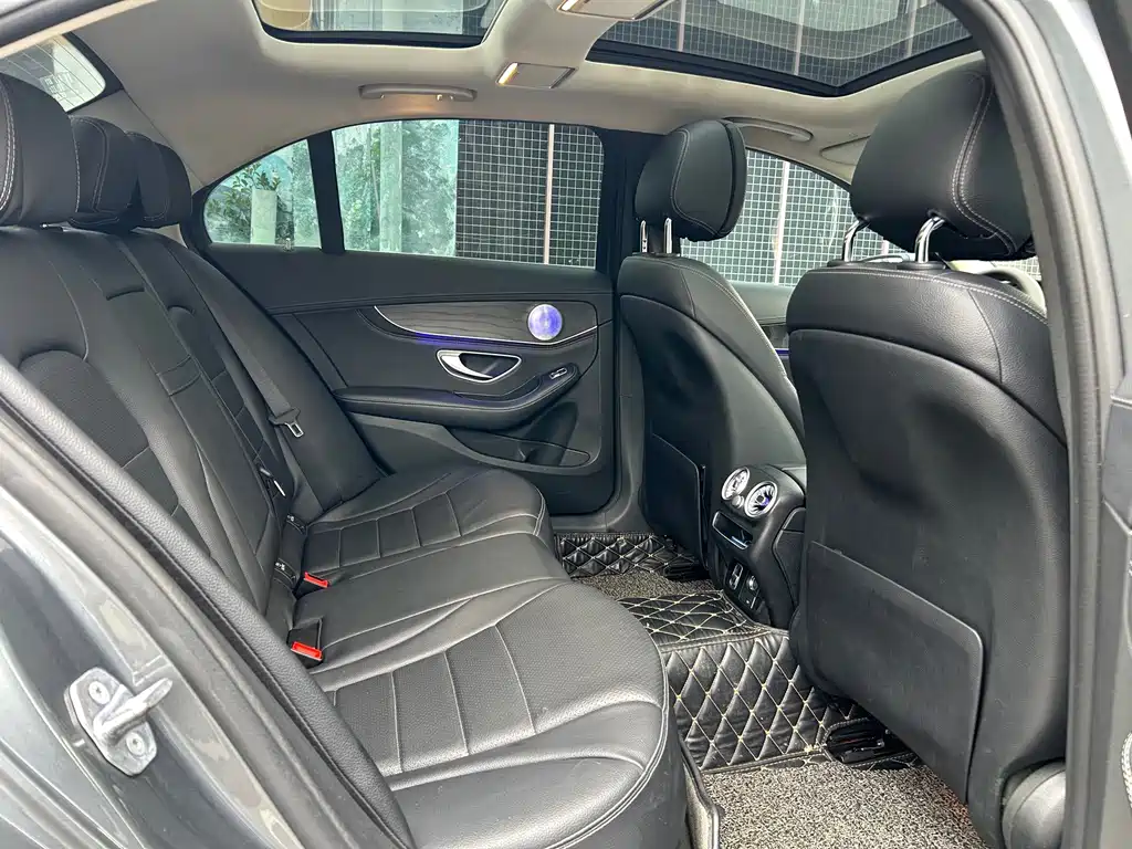 Mercedes-Benz C-Class 2019 — фото 11