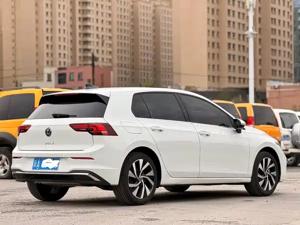 Volkswagen Golf 2026