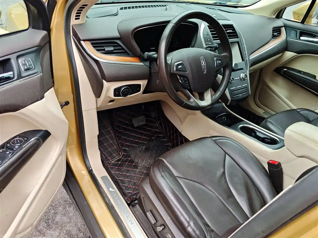 Lincoln MKC 2015 — фото 16