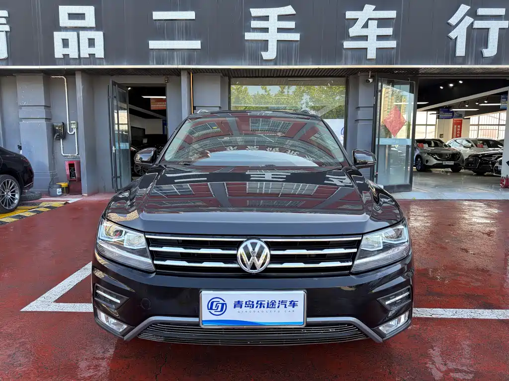 Volkswagen Tiguan L 2019 — фото 1