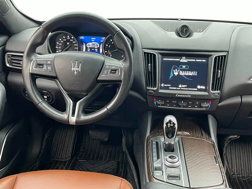 Maserati Levante 2018 — фото 27