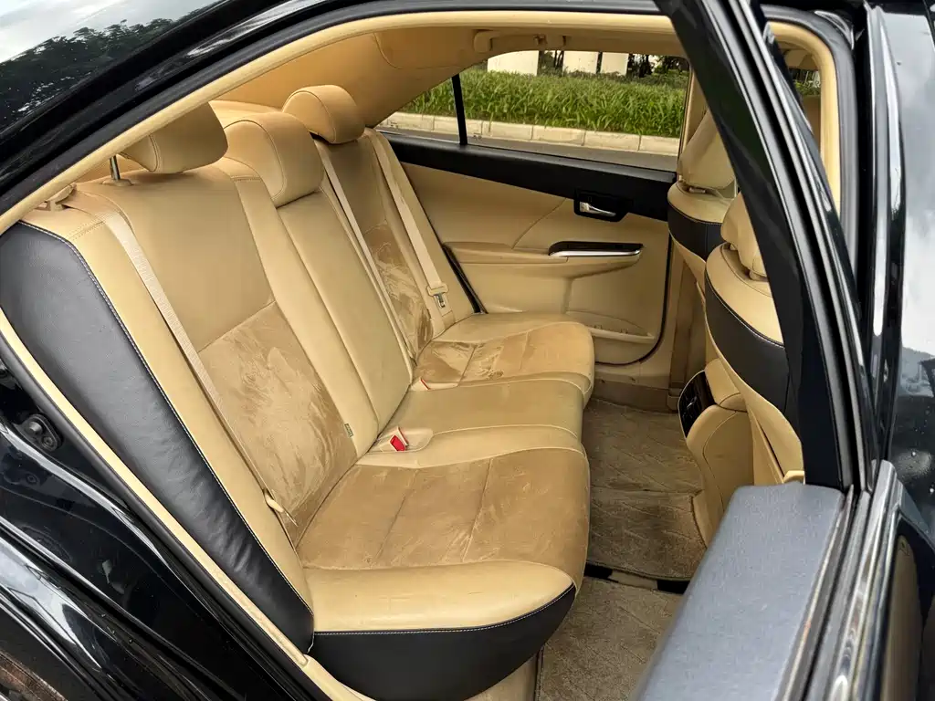 Toyota Camry 2017 — фото 12