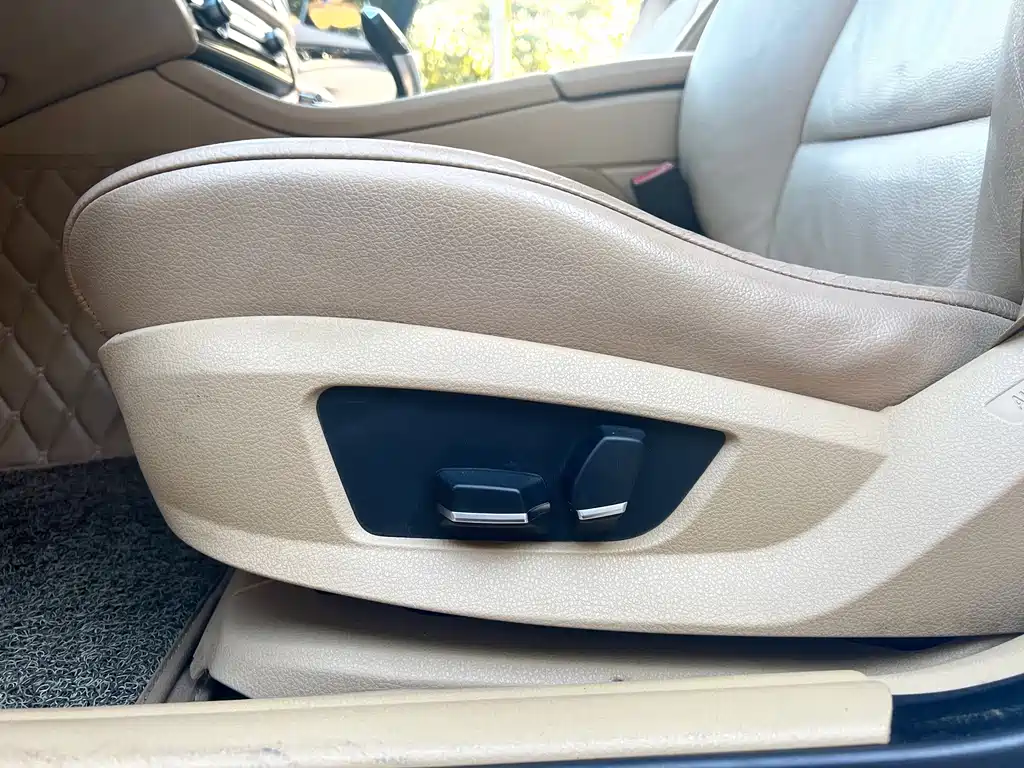 BMW 5 Series 2013 — фото 17