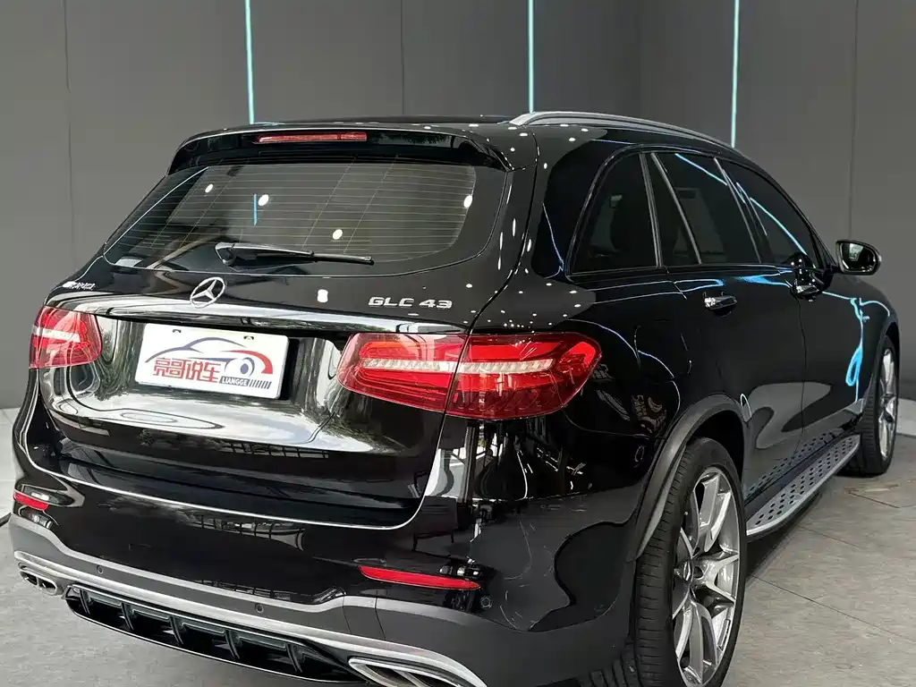 Mercedes-Benz GLC AMG 2018 — фото 6