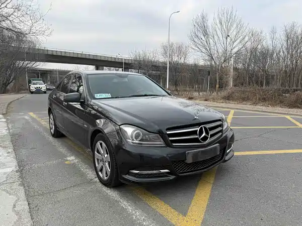 Mercedes-Benz C-Class 2011