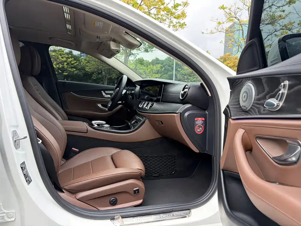 Mercedes-Benz E-Class 2017 — фото 9