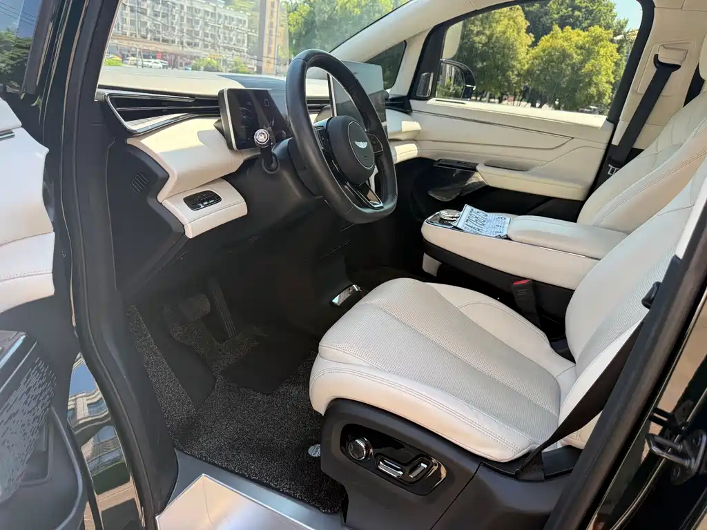 Geely Galaxy Yizhen L380 2025 — фото 14