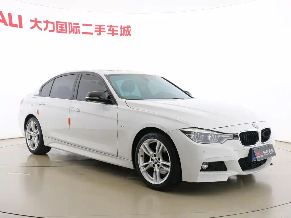 BMW 3 Series 2019 — фото 12