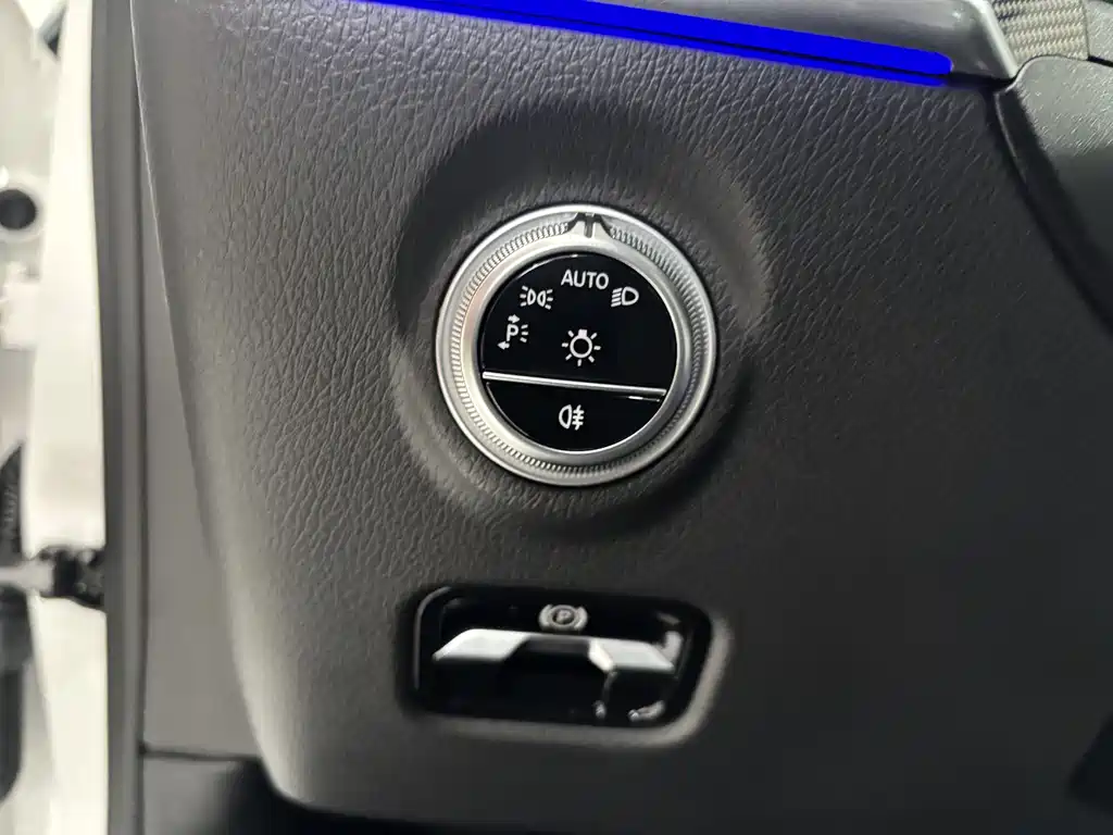 Mercedes-Benz C-Class New Energy 2025 — фото 14