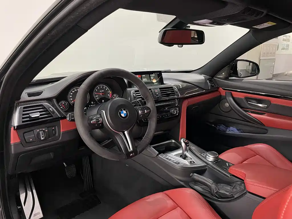 BMW M4 2018 — фото 9