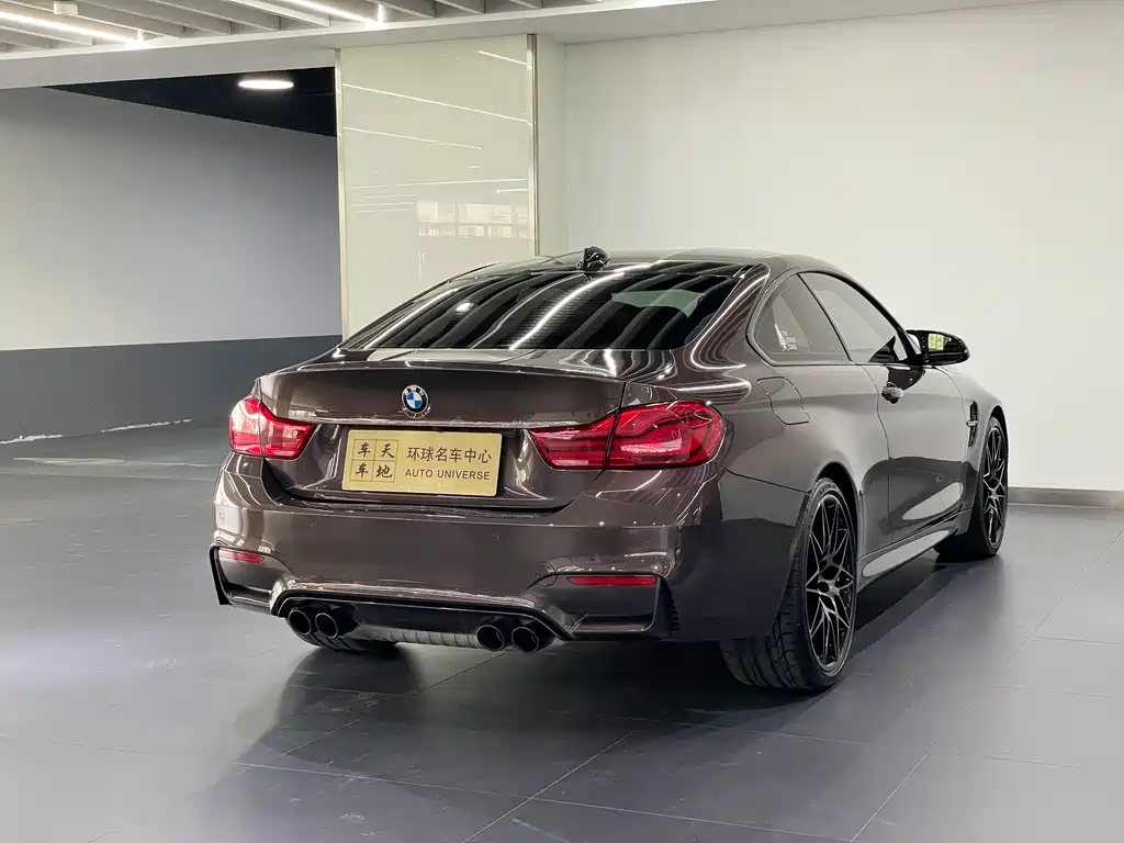 BMW M4 2018 — фото 18