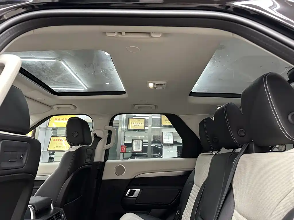 Land Rover Discovery 2022 — фото 13