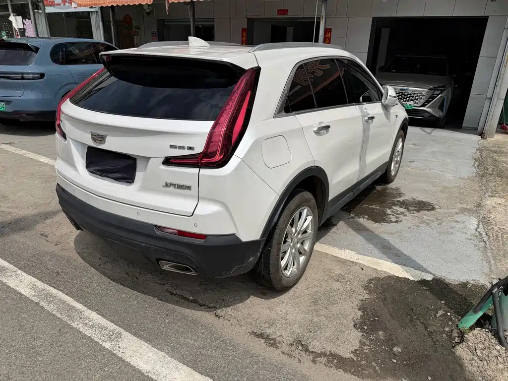 Cadillac XT4 2019 — фото 9