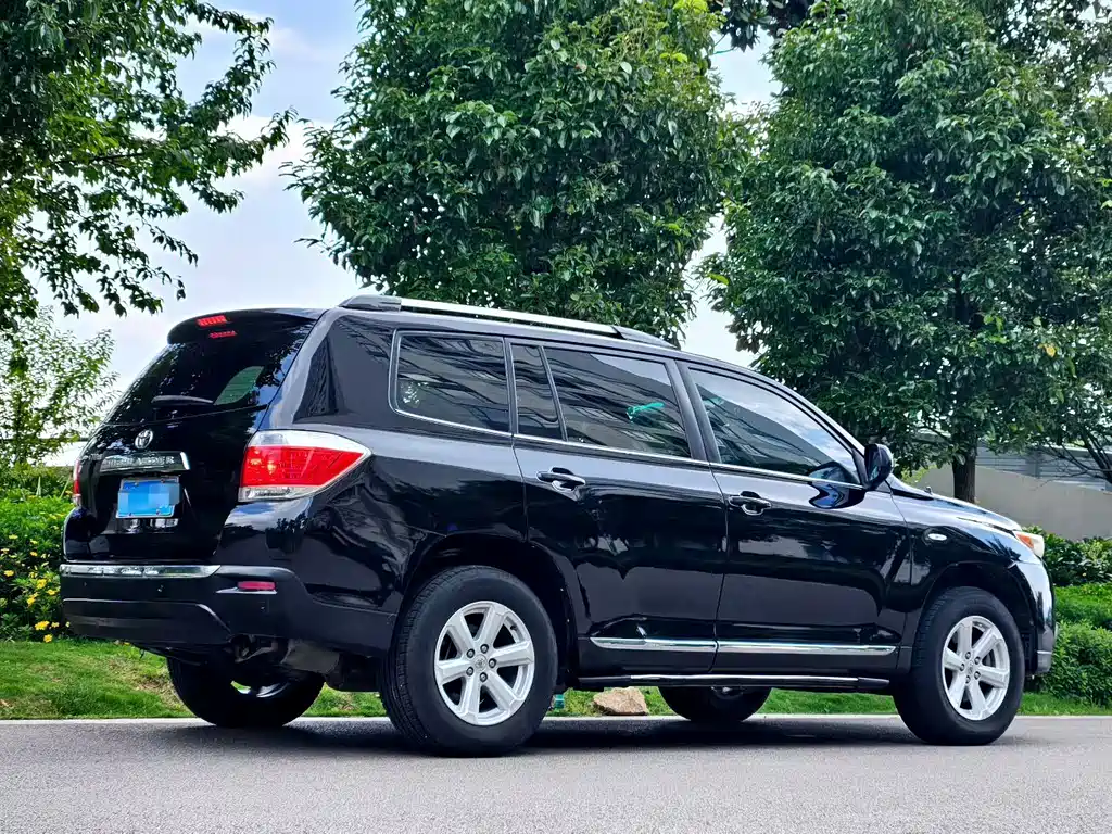 Toyota Highlander 2012 — фото 9