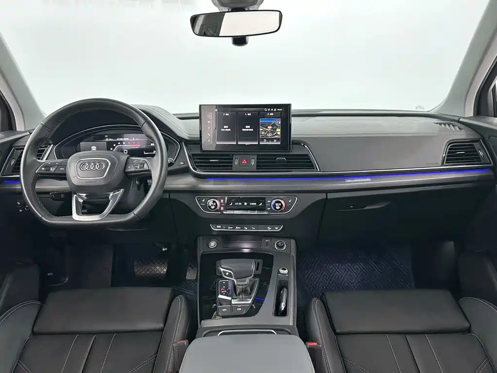 Audi Q5L 2022 — фото 14