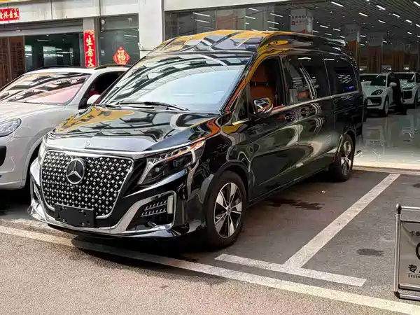 Mercedes-Benz V-Class 2024