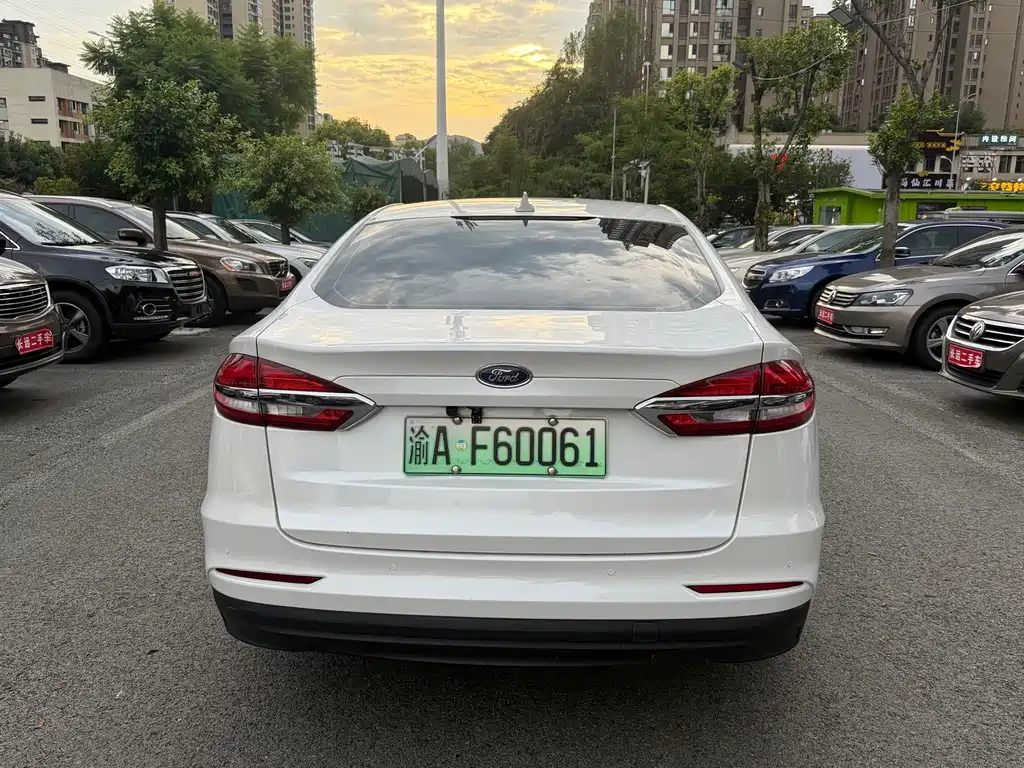 Ford Mondeo New Energy 2020 — фото 11