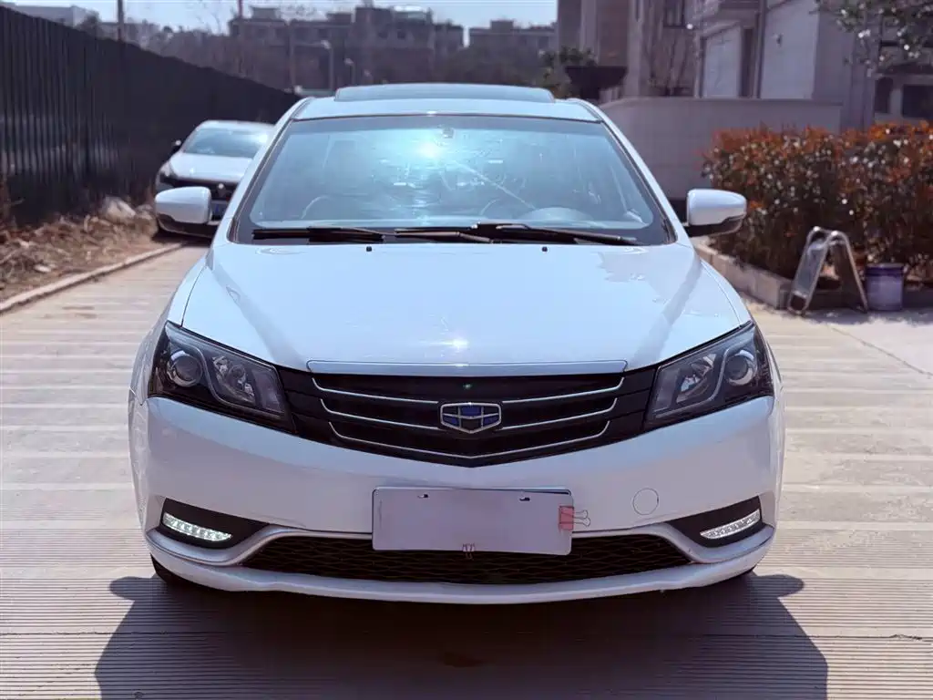 Geely Emgrand 2016 — фото 2