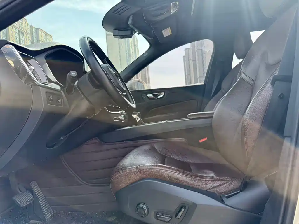 Volvo XC60 2020
