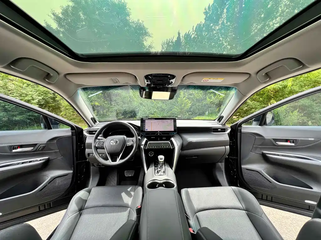 Toyota Venza 2022 — фото 11