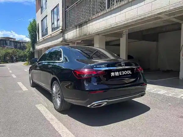 Mercedes-Benz E-Class 2021