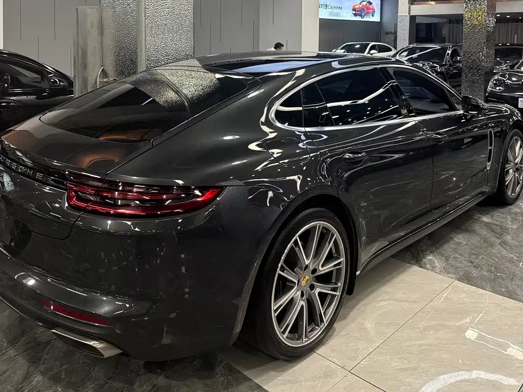 Porsche Panamera 2020 — фото 13