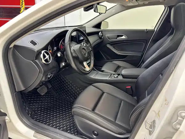 Mercedes-Benz GLA 2017